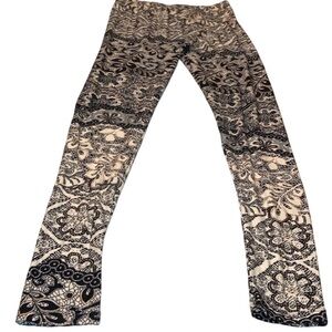 Leggings Paisley Black Cream Tan Soft Stretchy Fit One Size Waist 24” Women NEW